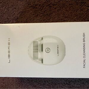 Egg Facial Cleansing Brush – Gentle Deep Clean